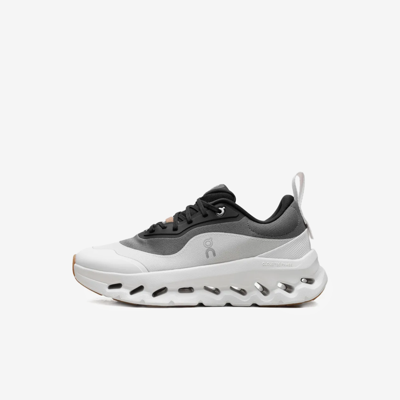 Cloudtilt × LOEWE 2.0 "Black-White"