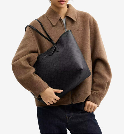 Mollie Tote Bag in Signature Canvas